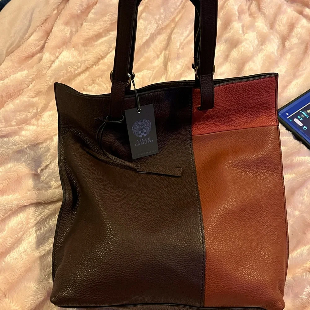 NWT large w/dust bag. NEVER WORN RETAIL $198….temp.price cut for auction - Picture 2 of 16